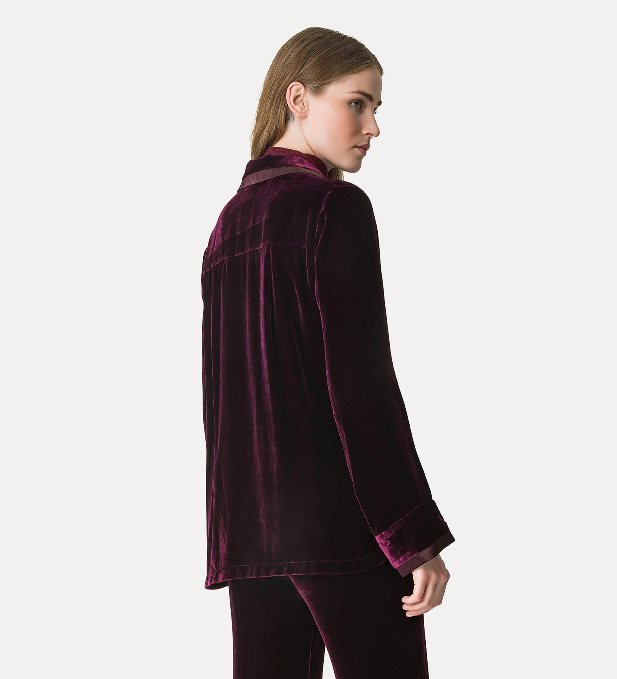 Alternative view of camicia relaxed fit in velluto liscio con dettagli in raso