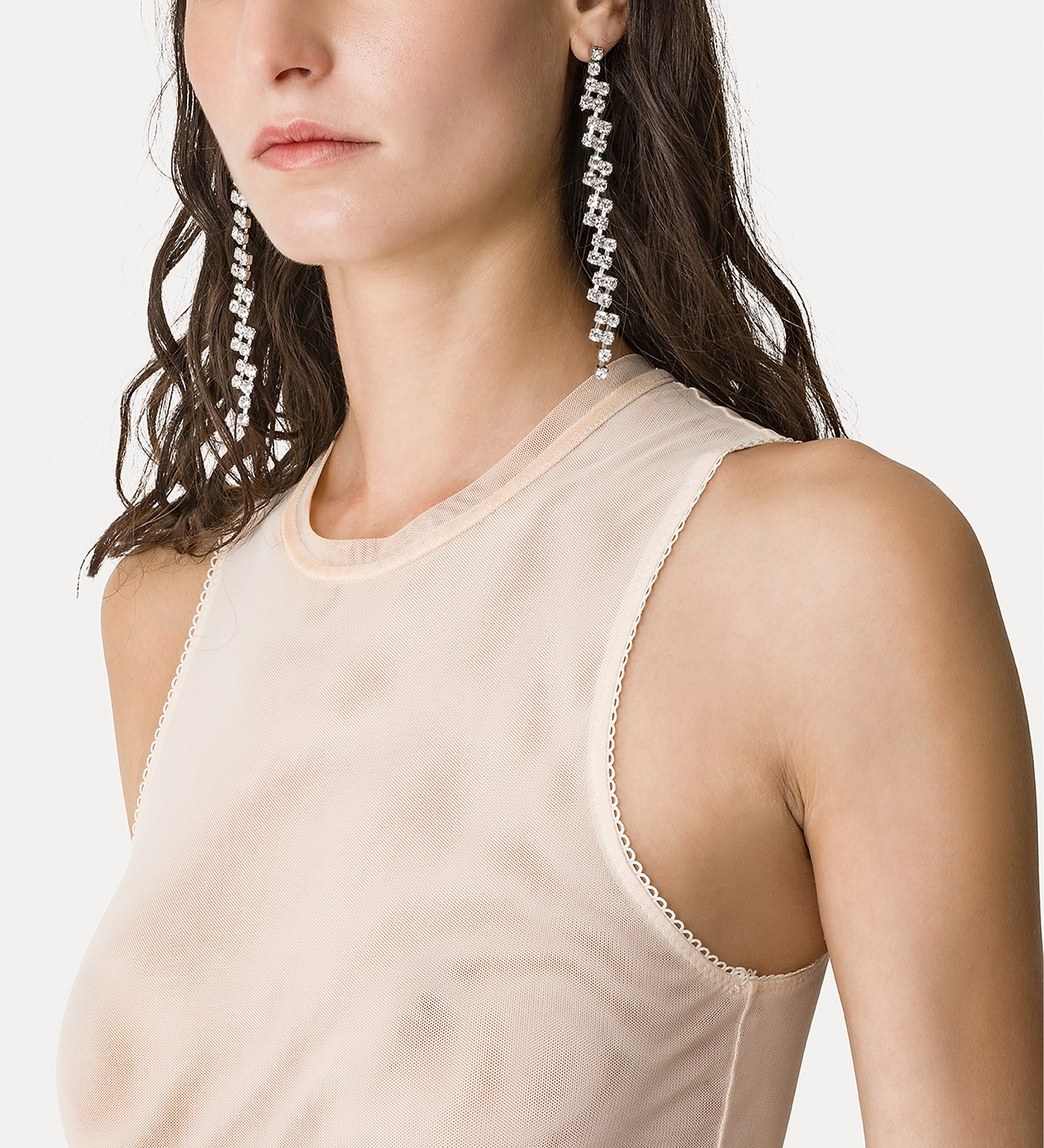 Alternative view of body trasparente in tulle