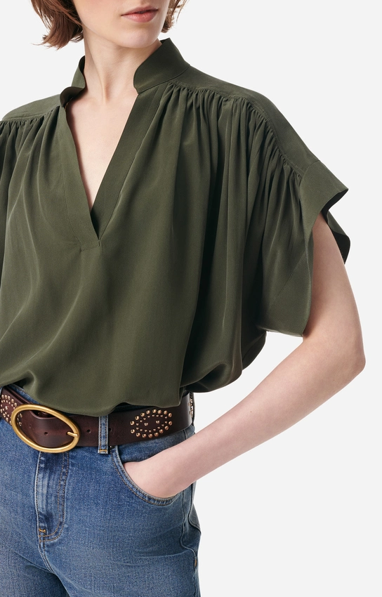 Alternative view of Camicetta Cory