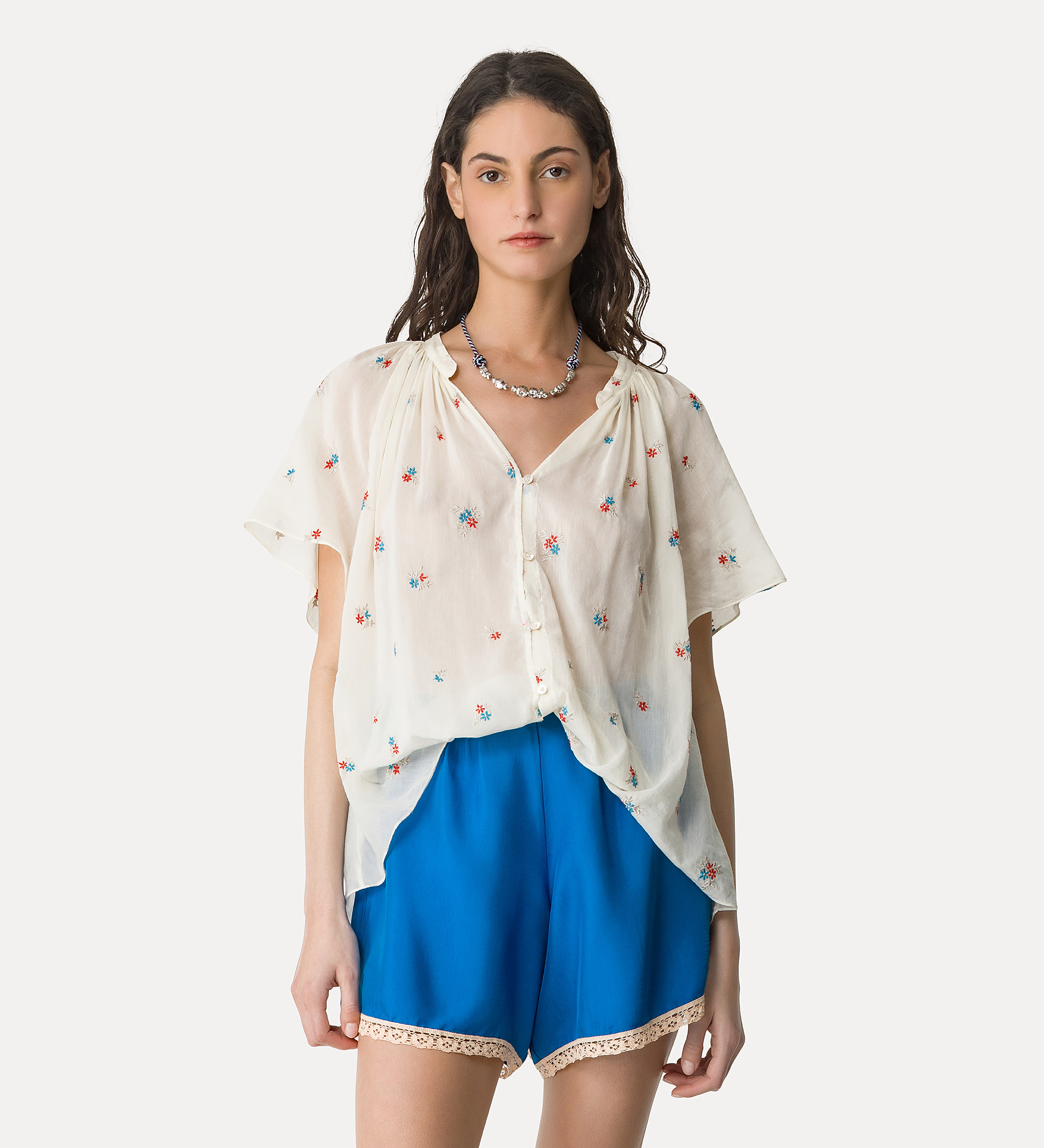 camicia bohemienne in voile con ricamo “petites fleurs”